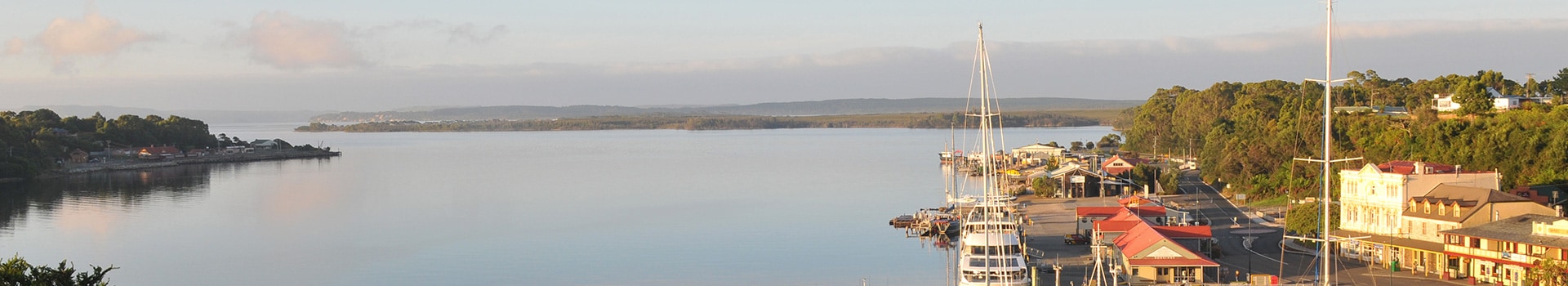 Votre voyage **Strahan** commence ici
