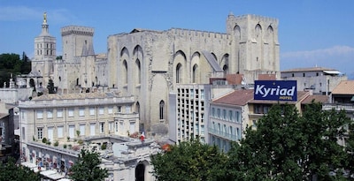 Hotel Kyriad Avignon - Palais des Papes
