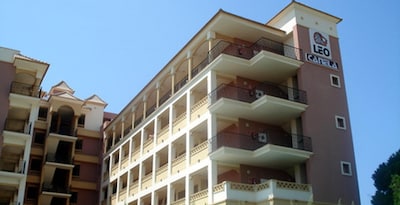 Apartamentos Leo Canela