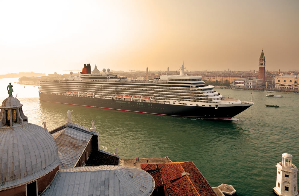 Photo Queen Elizabeth44