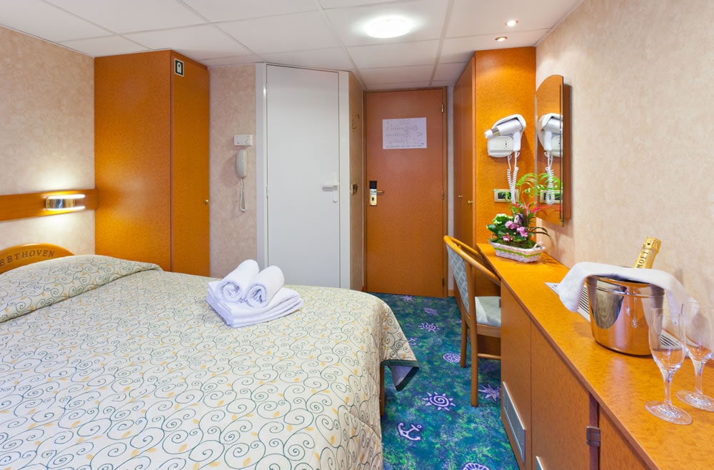 Cabine