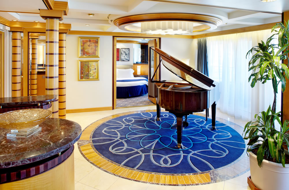 Photo Voyager of the Seas25
