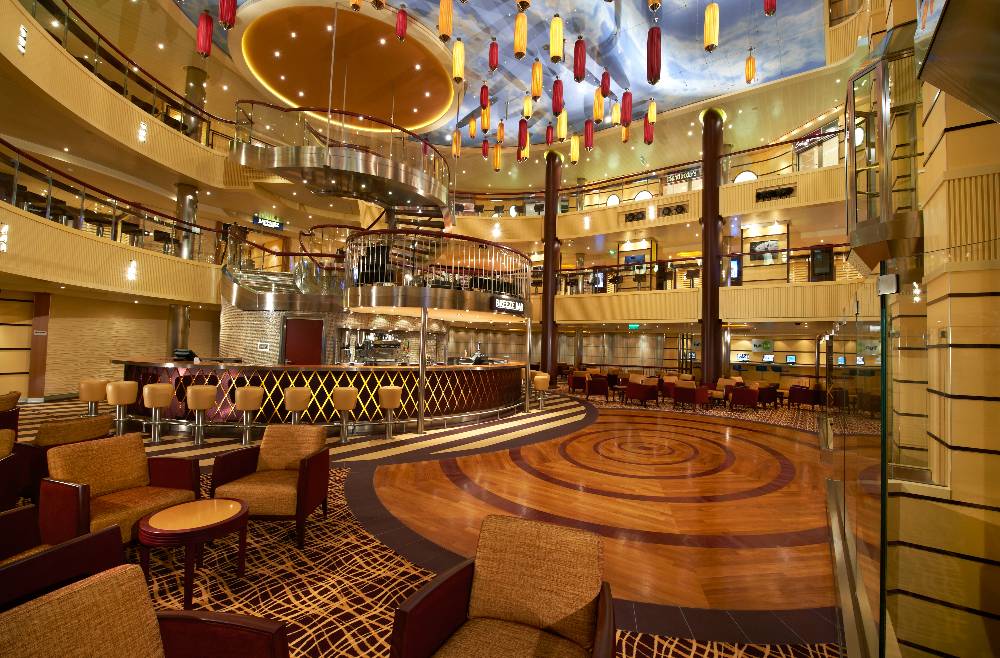 Photo Carnival Breeze2
