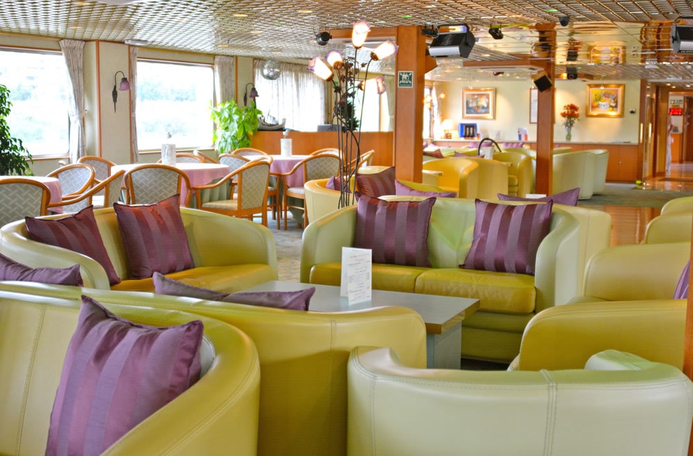 Salon Bar
