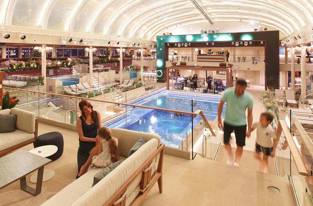 Piscine intérieure Costa Smeralda