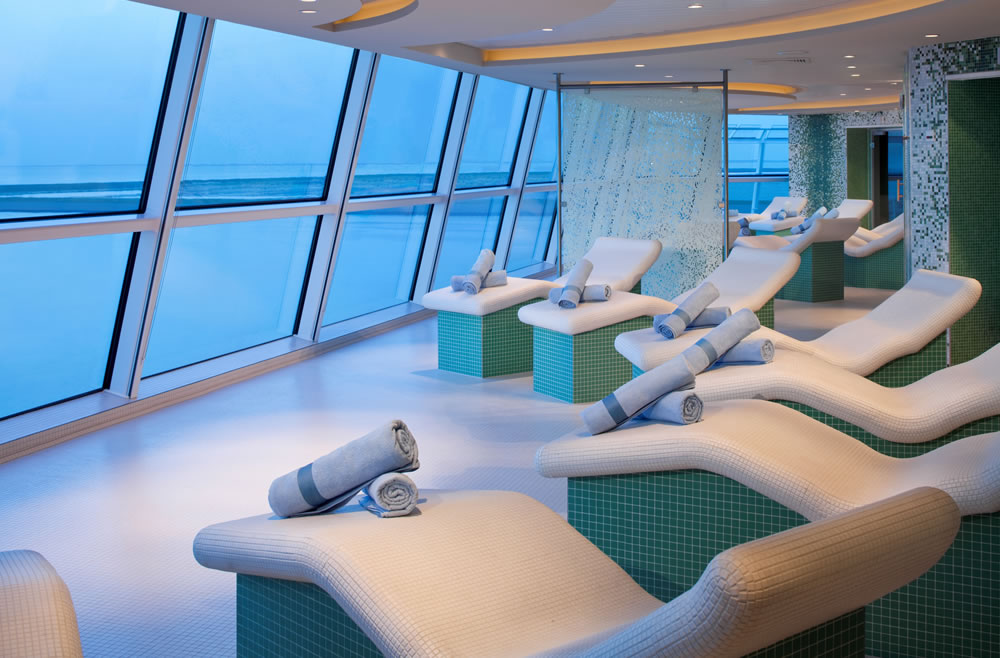 Photo Celebrity Reflection10