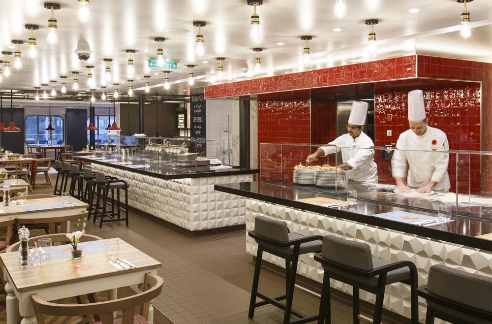 Véritable pizzeria à bord du Costa Smeralda