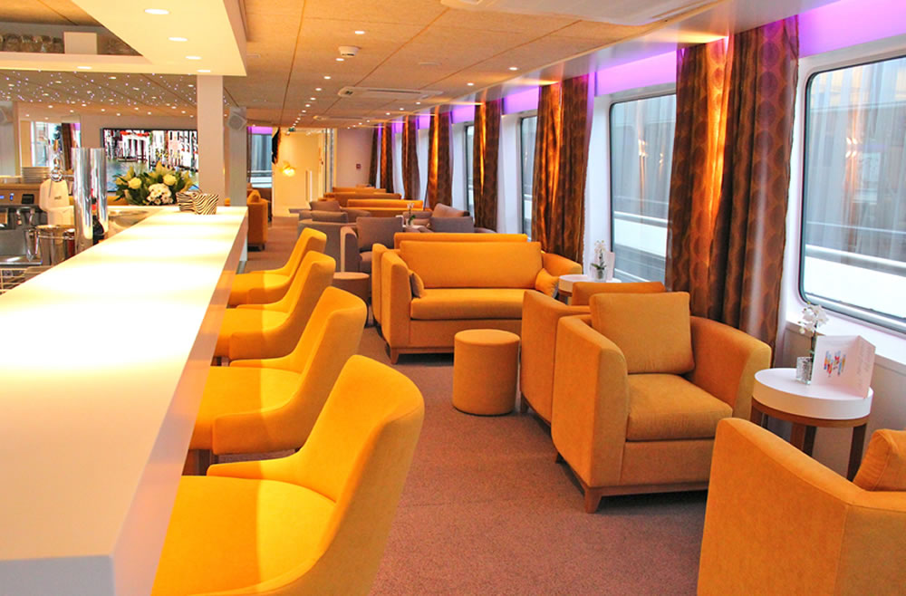 Salon Bar