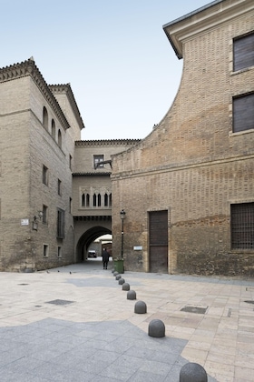 Gallery - Ibis Styles Zaragoza Centro