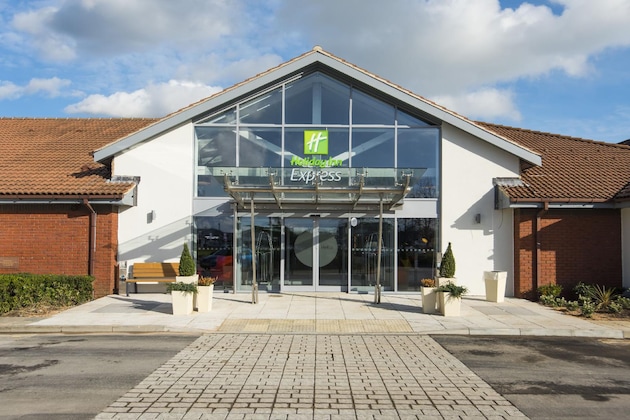 Gallery - Holiday Inn Express Portsmouth - North By Ihg