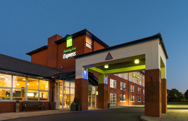 Gallery - Holiday Inn Express Burton Upon Trent By Ihg