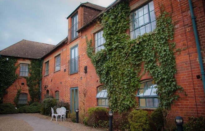 Gallery - The Falstaff Hotel