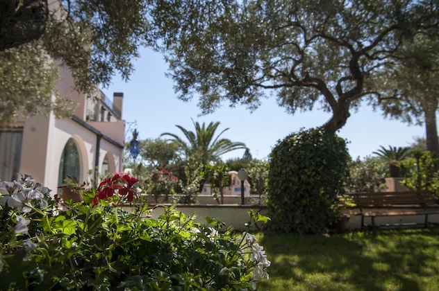 Gallery - Hotel Baia del Capitano
