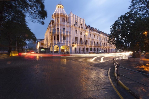 Gallery - Queen's Hotel