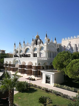 Gallery - Ducale Lara