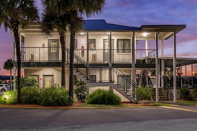 Gallery - Best Western Space Shuttle Inn