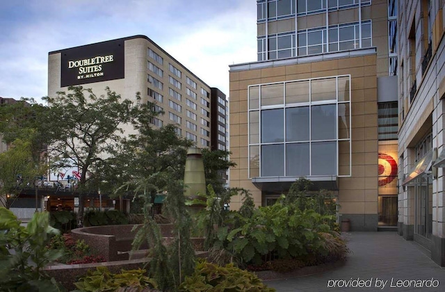 Gallery - Doubletree Suites By Hilton Hotel Minneapolis
