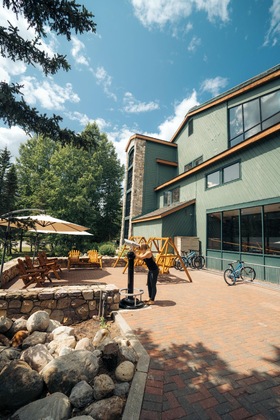 Gallery - Lake Louise Inn