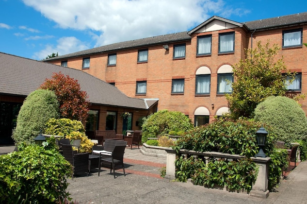 Gallery - Bridgewood Manor Hotel