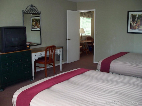 Gallery - Cambria Pines Lodge