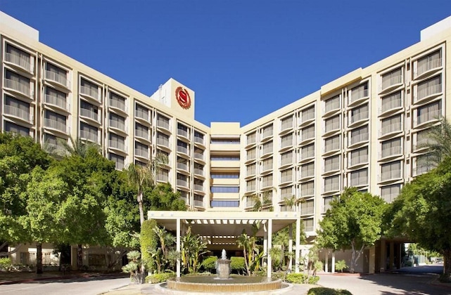 Gallery - Sheraton Crescent Hotel