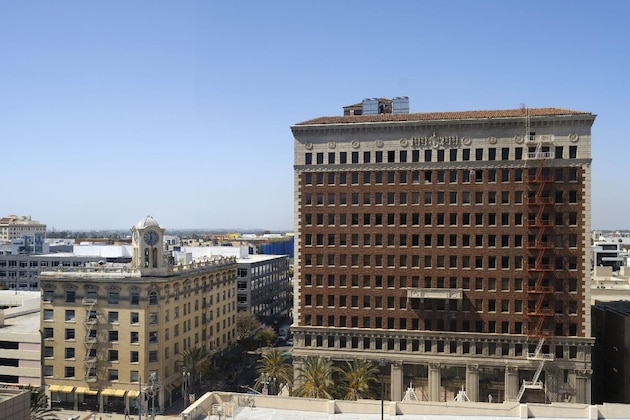 Gallery - Marriott Long Beach Downtown