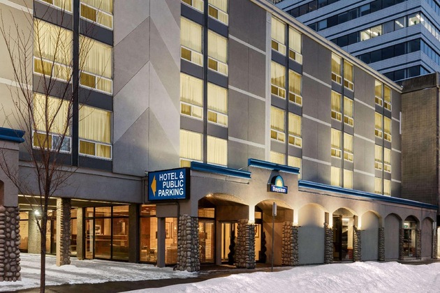 Gallery - Days Inn By Wyndham Edmonton Downtown