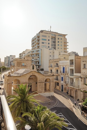 Gallery - Gillieru Harbour Hotel