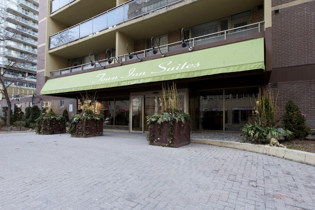 Gallery - Town Inn Suites Hotel