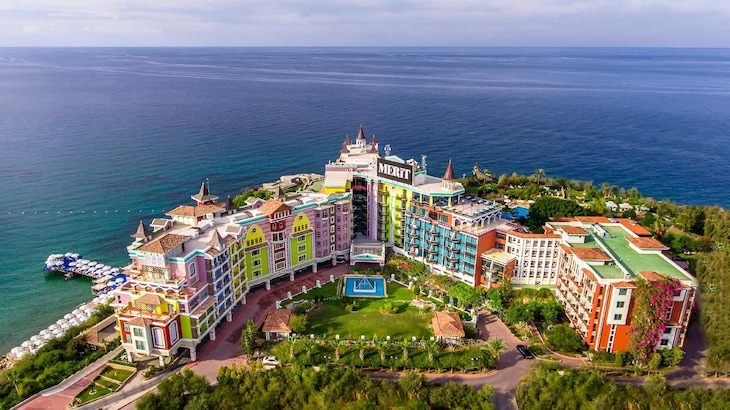 Gallery - Merit Crystal Cove Hotel Casino & Spa