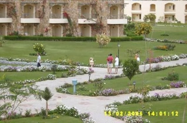 Gallery - Brayka Bay Resort