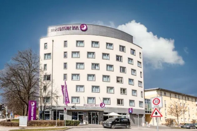 Gallery - Premier Inn Munchen Messe