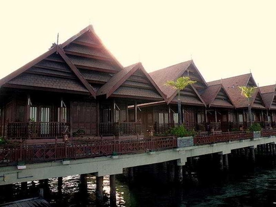Gallery - Pantai Gapura Makassar