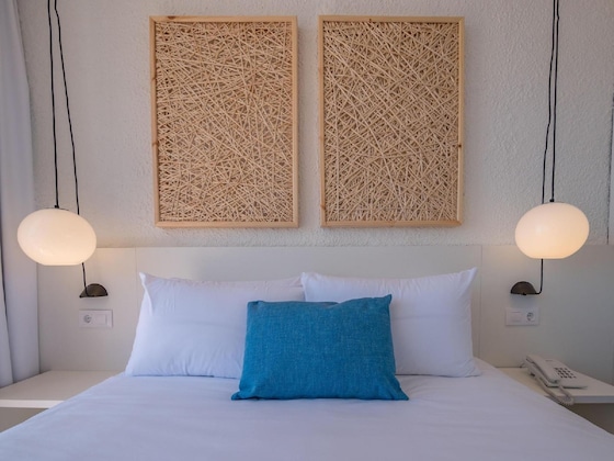 Gallery - Golden Mar Menuda