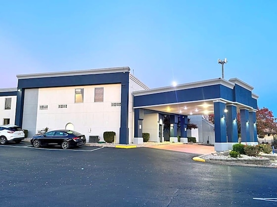 Gallery - Quality Inn & Suites Cincinnati