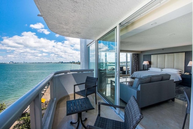 Gallery - DoubleTree by Hilton Grand Hotel Biscayne Bay