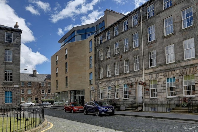 Gallery - Ten Hill Place Hotel