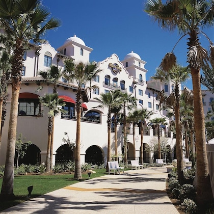 Gallery - Universal's Hard Rock Hotel