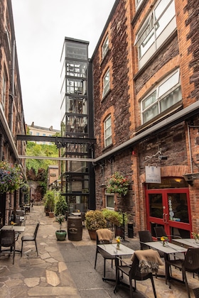 Gallery - Isaacs Hotel Cork City
