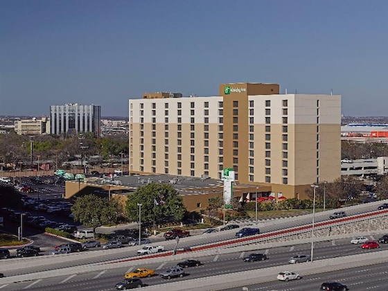 Gallery - Marriott San Antonio Airport