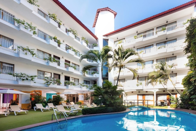Gallery - Los Arcos Suites