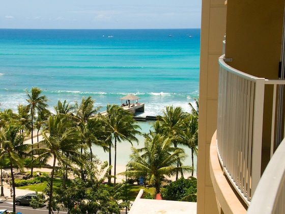 Gallery - The Twin Fin Hotel