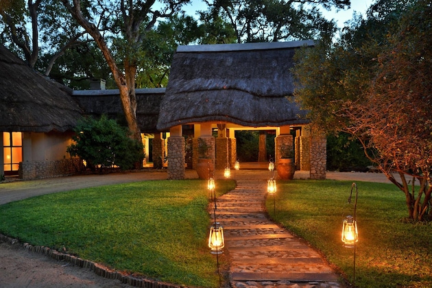 Gallery - Imbali Safari Lodge