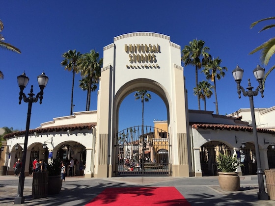 Gallery - The Hotel Hollywood