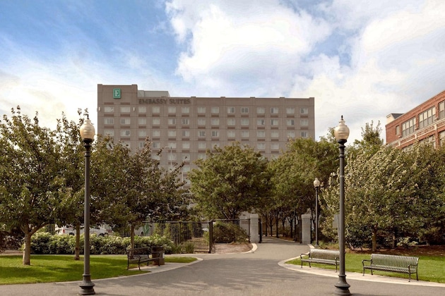 Gallery - Embassy Suites By Hilton Boston at Logan Airport