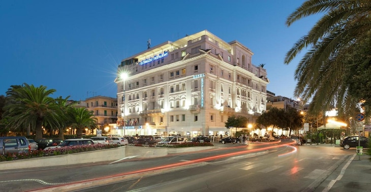 Gallery - Hotel Esplanade