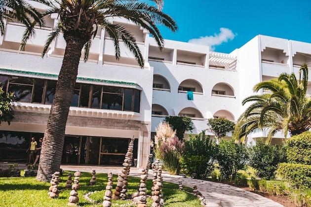 Gallery - The Orangers Beach Resort And Bungalows