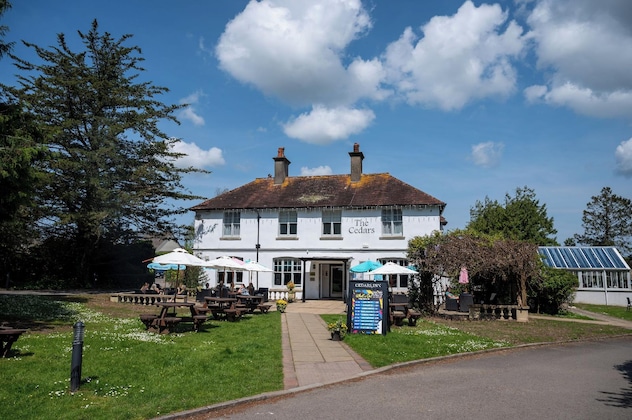 Gallery - The Cedars Inn By Greene King Inns