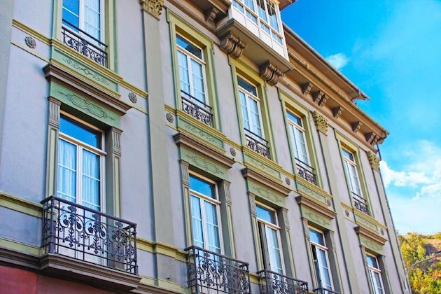 Gallery - La Colmena