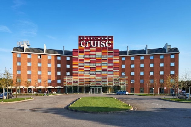 Gallery - Hotel Cruise